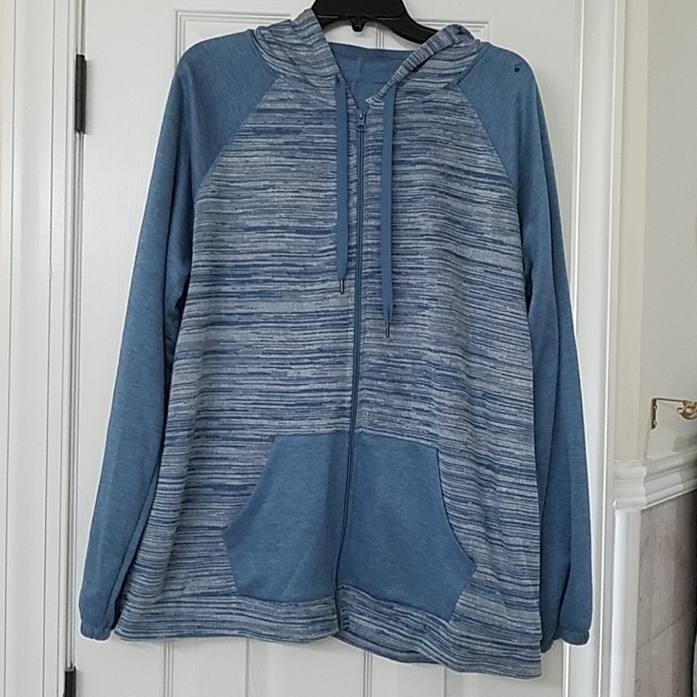 Women's XXL zip up jacket.